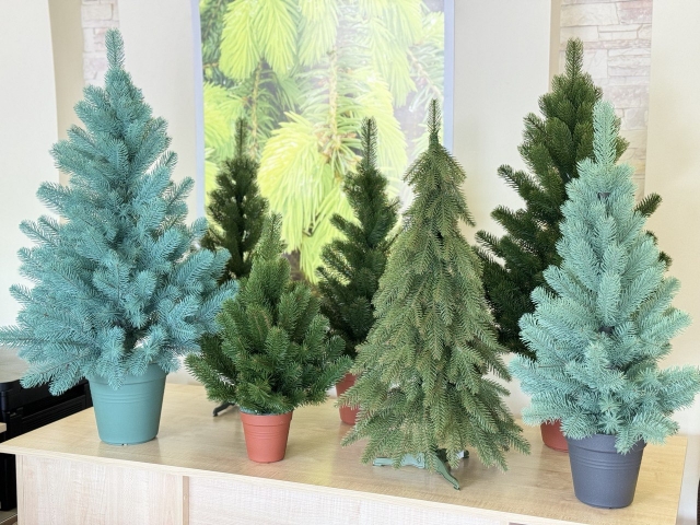 Новинки: новогодние литые елки офисные и в горшках