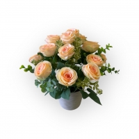 Roses bouquet in a flowerpot