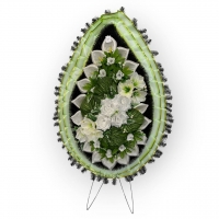 A funeral wreath decorated №048